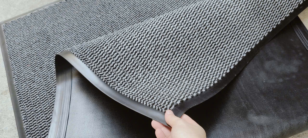 thảm nỉ chùi chân